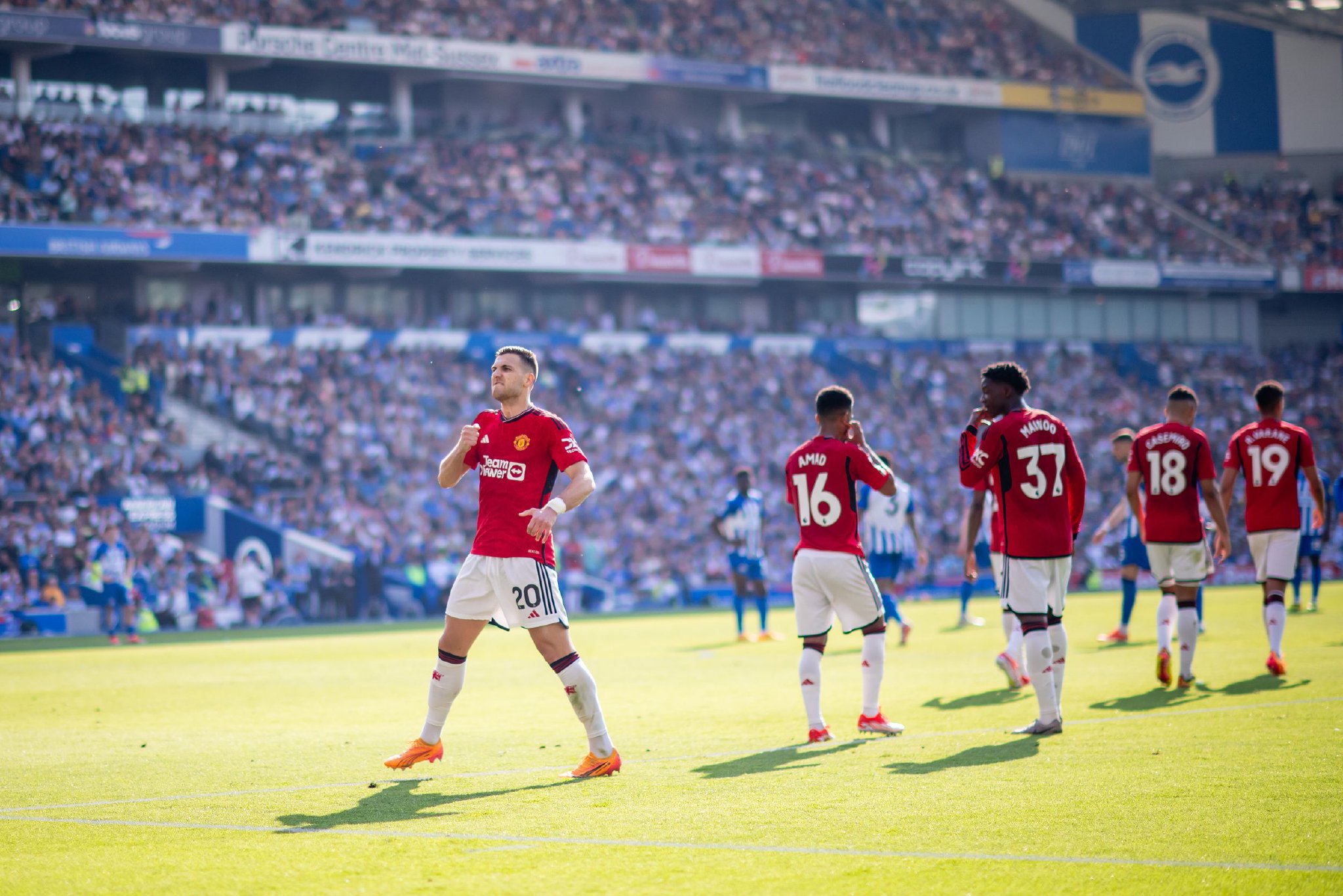 会各界的广 会各界的广