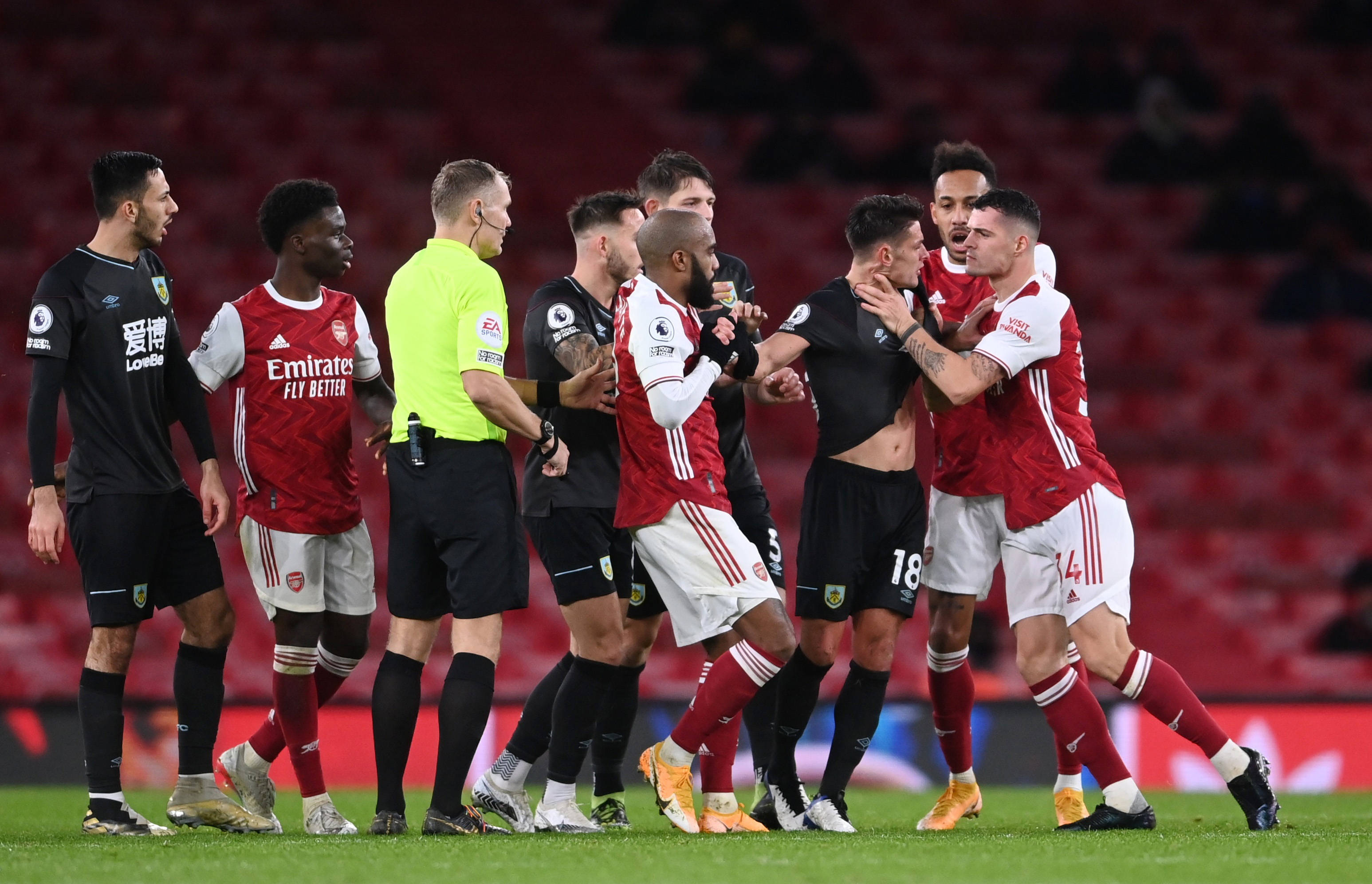 他在比赛中 他在比赛中